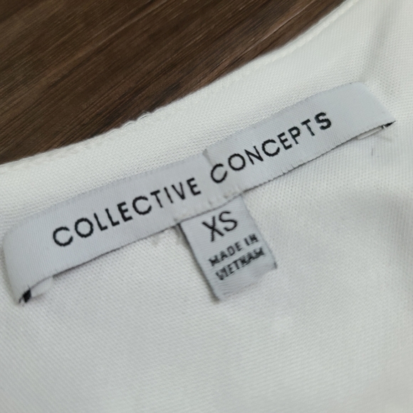 Collective Concepts Gold Star Asymmetrical Dress - Picture 4 of 4